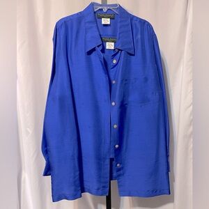 Blue 100% silk 2 piece set. Outer button down with inner sleeveless shell.